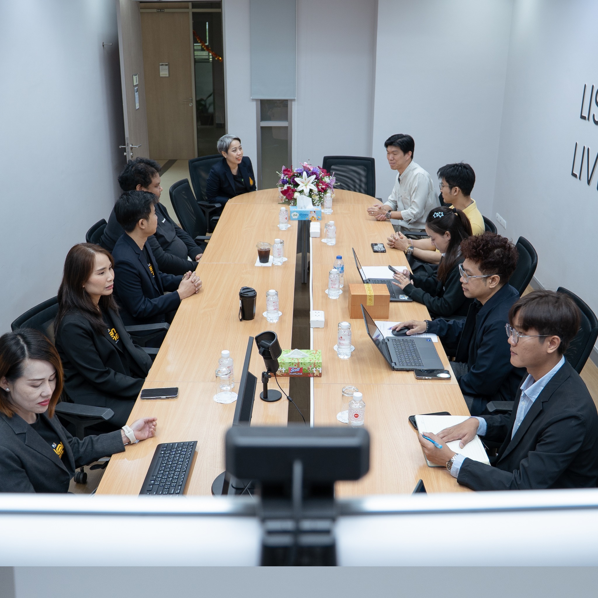 มฟล. ต้อนรับ ม.บูรพา ศึกษาดูงานนวัตกรรมการศึกษายุคใหม่